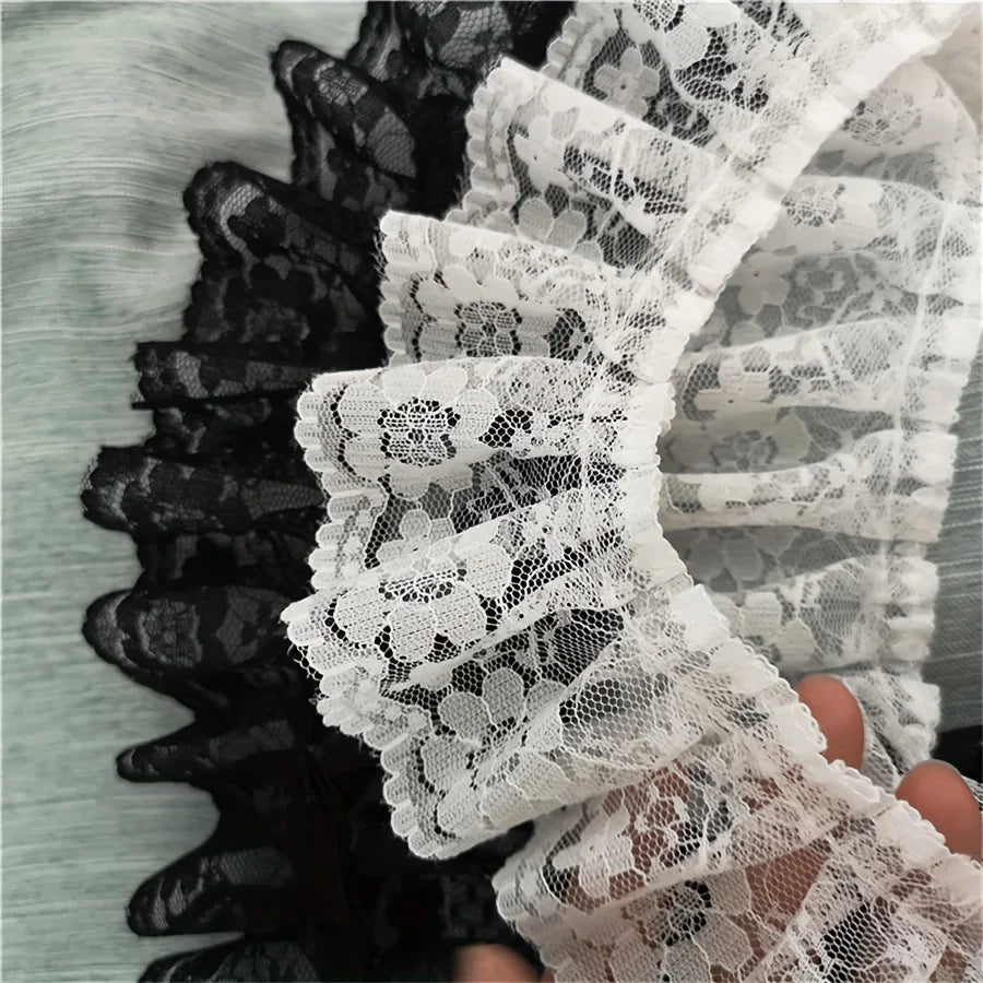 3-Yard Elegant Floral Lace Trim - Ruffled Edge Ribbon in Black & White for Bridal Decor, Dress Collars & DIY Fashion