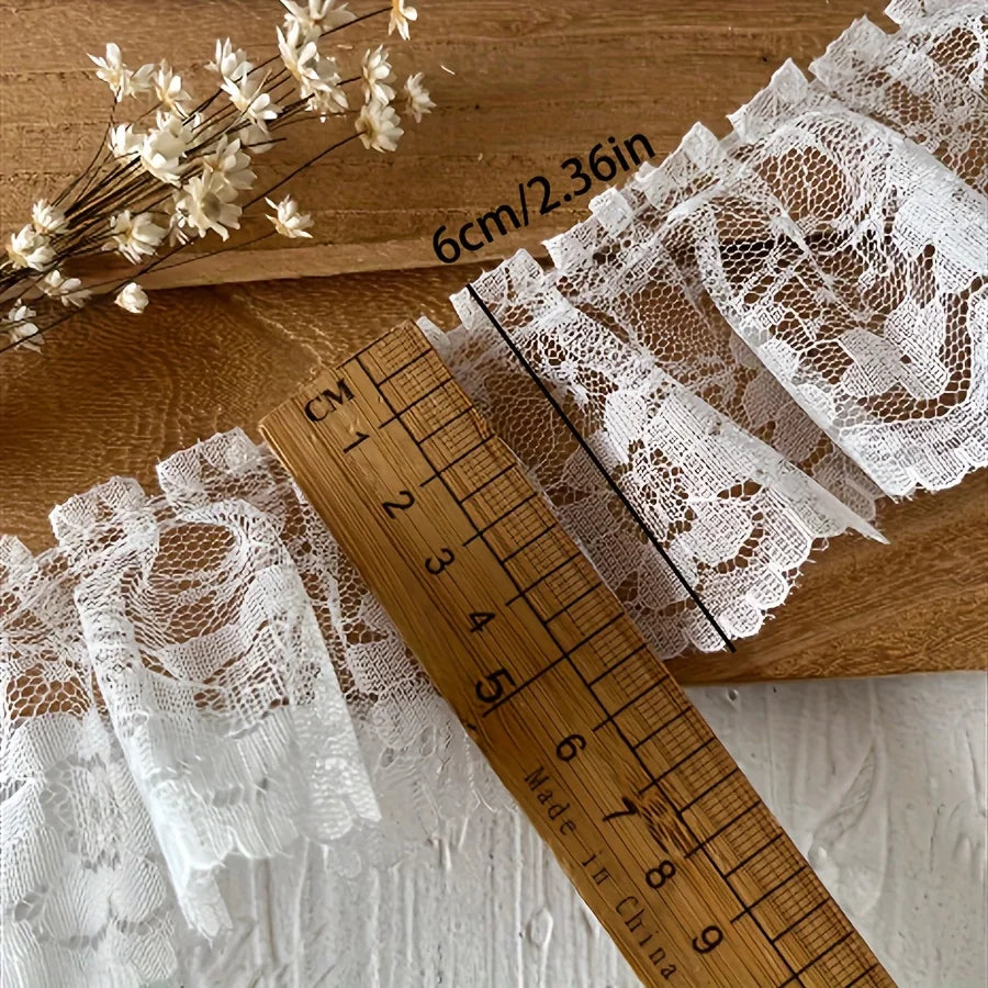 3-Yard Elegant Floral Lace Trim - Ruffled Edge Ribbon in Black & White for Bridal Decor, Dress Collars & DIY Fashion