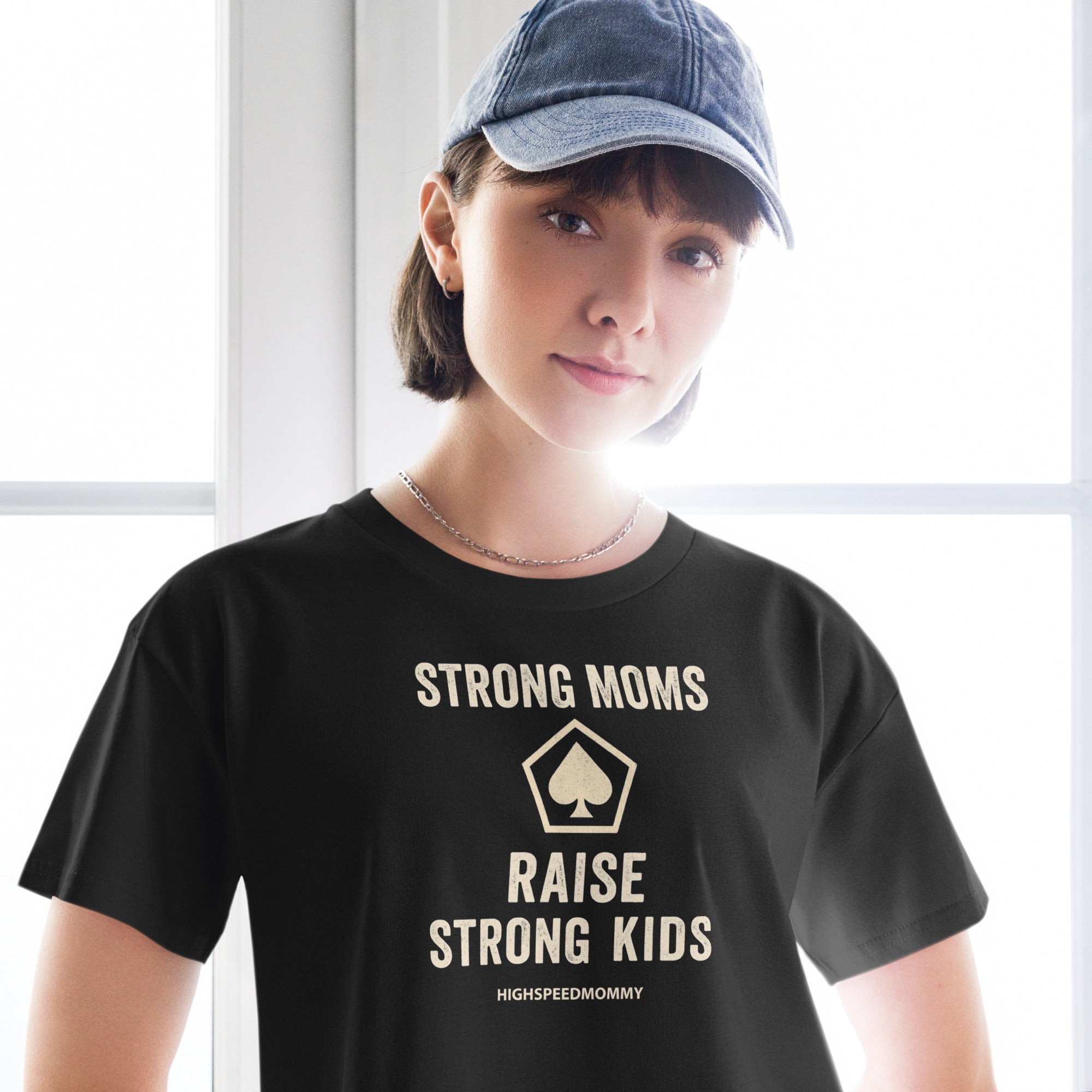 Stronger Moms Women’s Crop Top